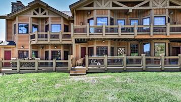 Champion Vacation Rental | 3BR | 3BA | Stairs Required | 2,200 Sq Ft