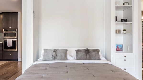 1 bedroom, desk, iron/ironing board, free WiFi