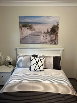 3 chambres, fer et planche à repasser, Wi-Fi gratuit