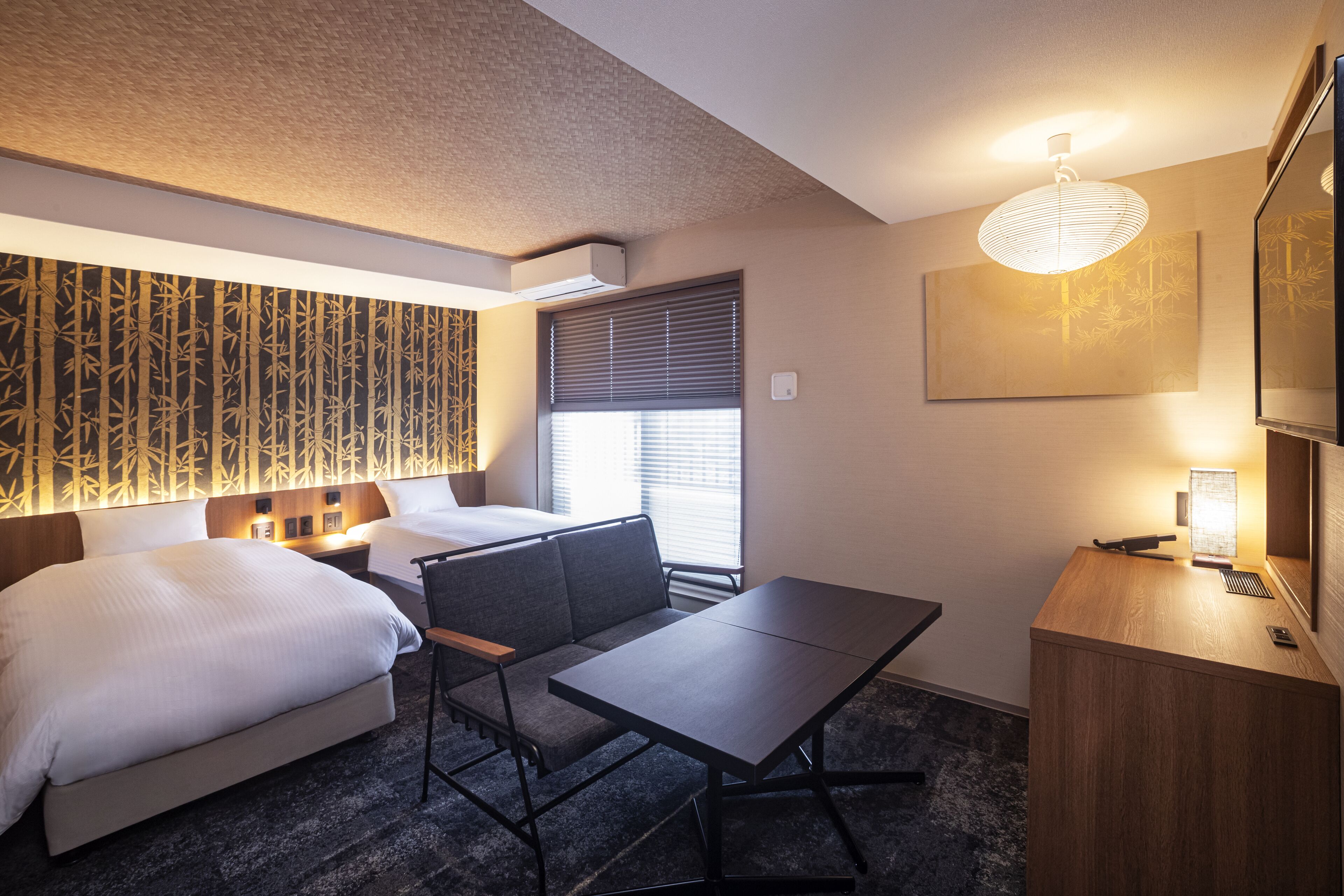 Superior-Zweibettzimmer | Zimmersafe, Schreibtisch, Verdunkelungsvorhänge, schallisolierte Zimmer