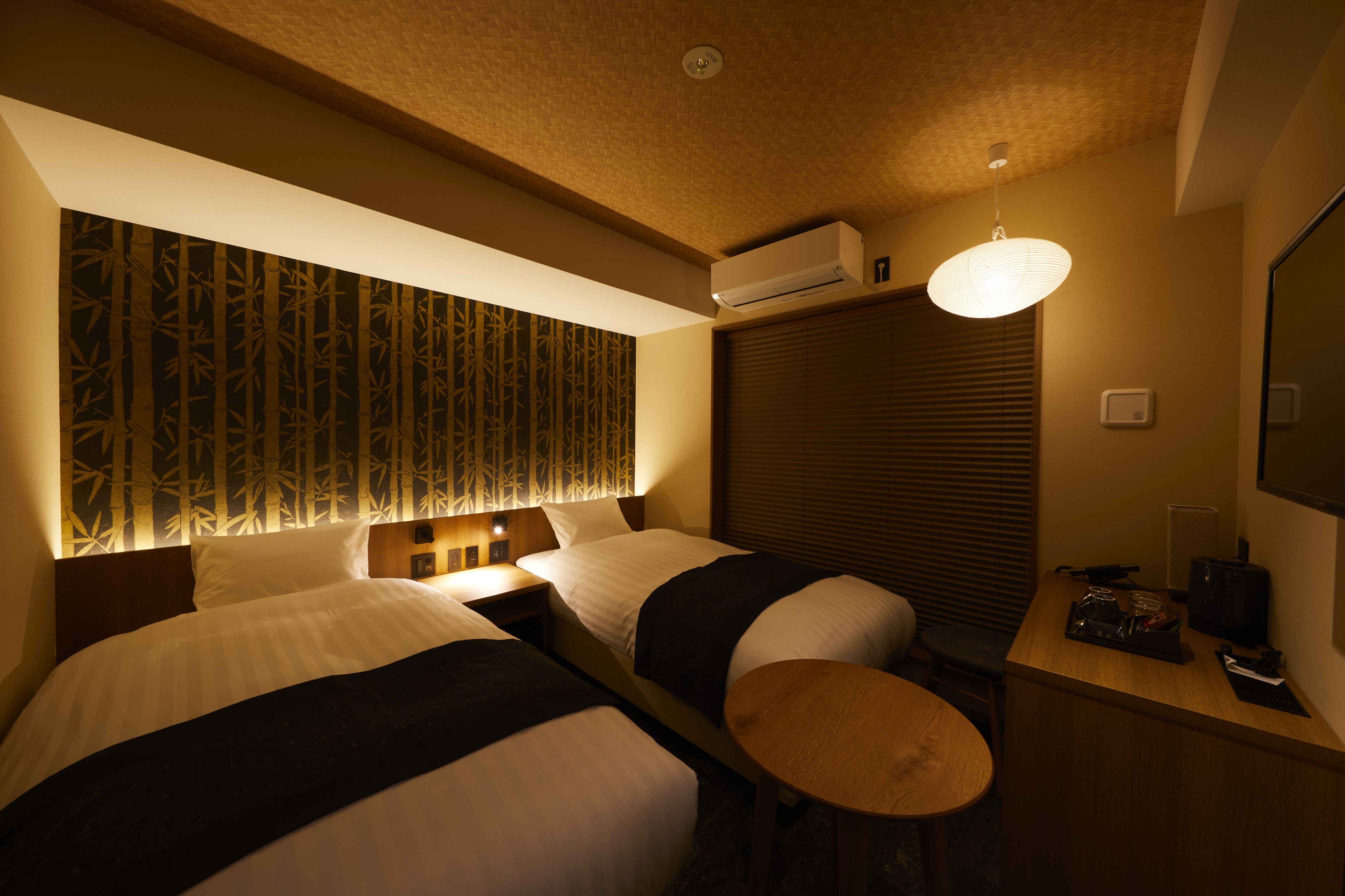 standard twin room | in-room safe, desk, blackout curtains, soundproofing