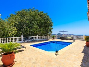 Swimming Pool, Property, House, Real Estate, Building, Vacation, Leisure, Villa, Tree, Home