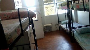Shared Dormitory, Mixed Dorm (6 Beds) | Desk, WiFi (free), bed sheets - Anika's Stay Over - Hostel (Manila)
