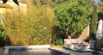 Belle maison de vigneron en pierre traditionnelle + piscine, 4 lits, 3 bains