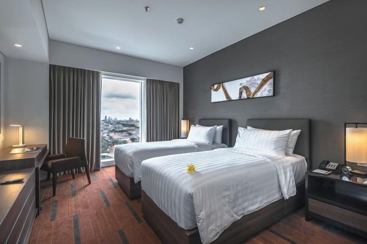 Egyptian cotton sheets, premium bedding, down duvets, Tempur-Pedic beds