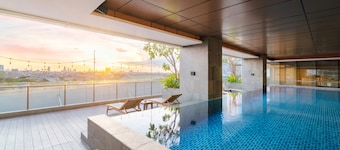 Oakwood Hotel & Residence Surabaya