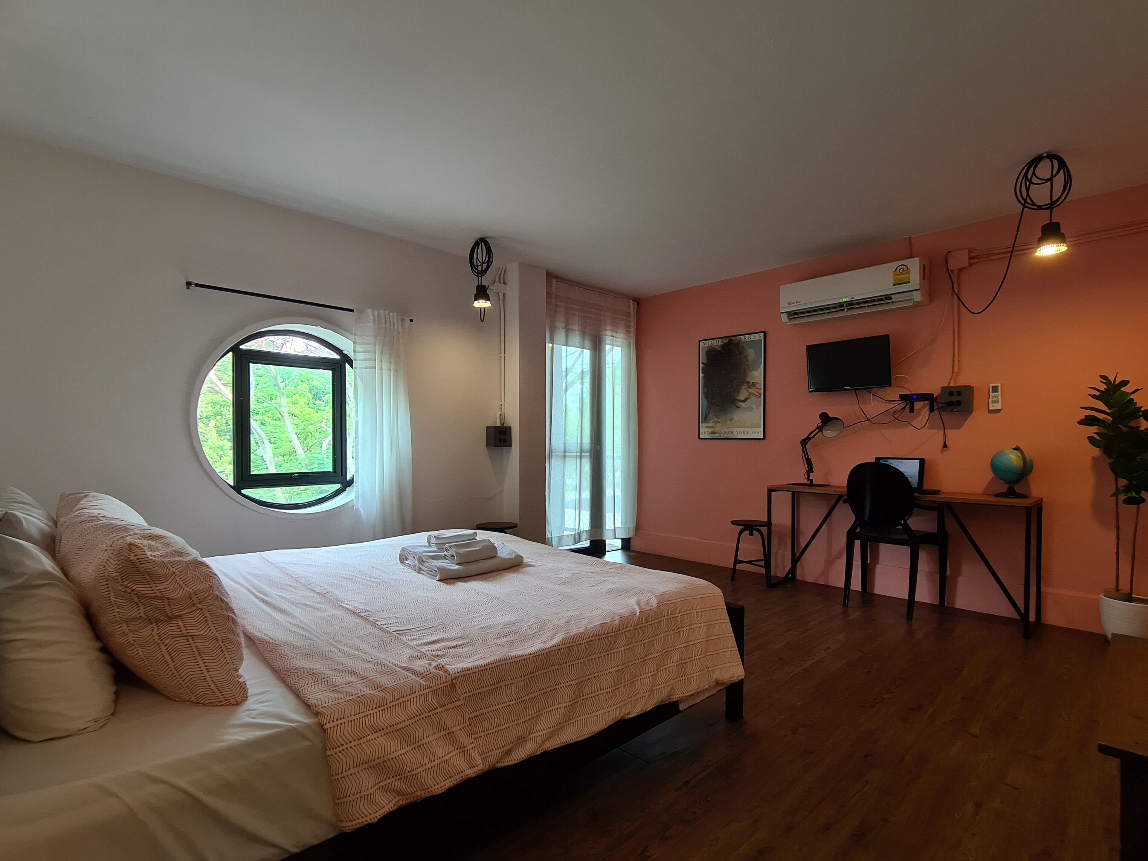 ロマンティック ダブルルーム | 客室ごとに異なる装飾、客室ごとに異なるインテリア、WiFi (無料)