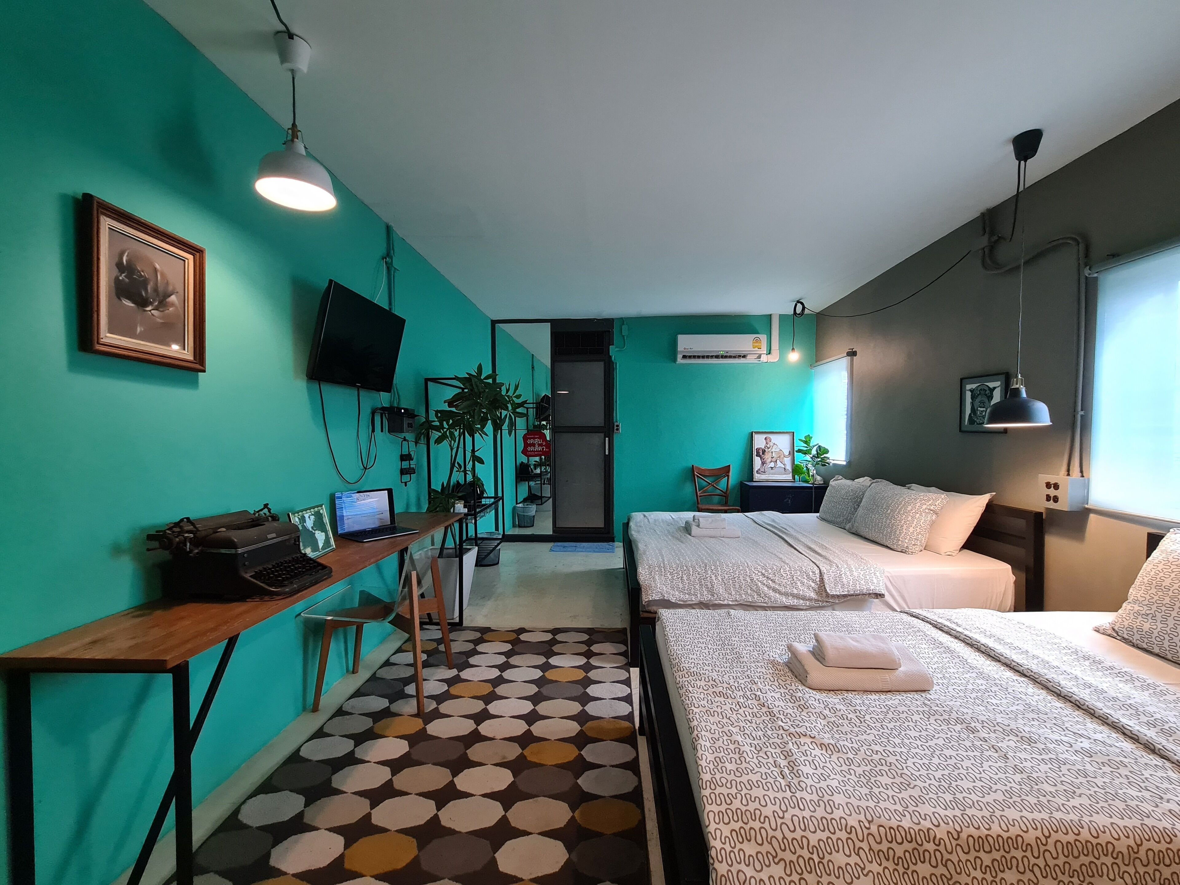 デザイン トリプルルーム | 客室ごとに異なる装飾、客室ごとに異なるインテリア、WiFi (無料)