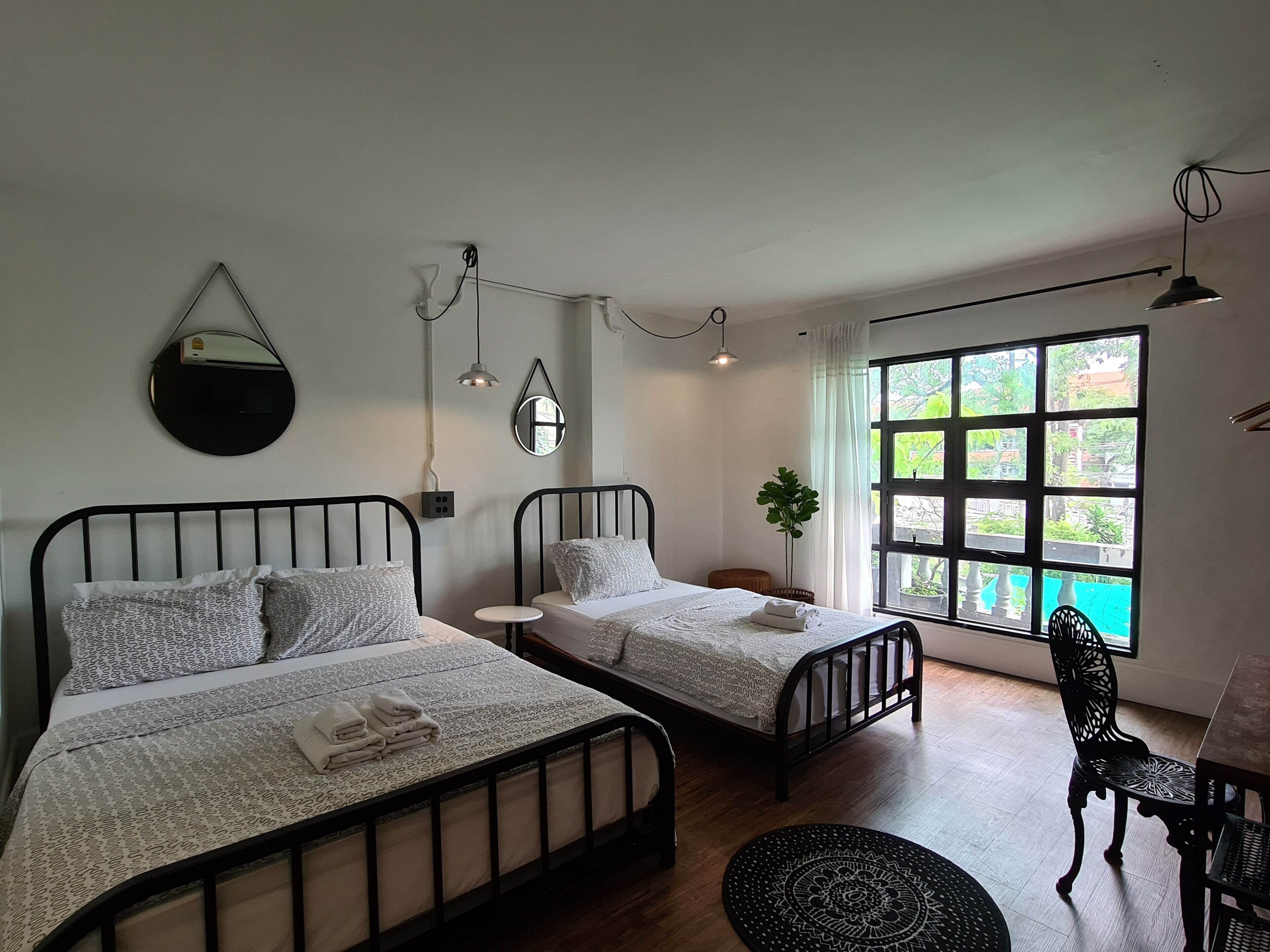 クラシック トリプルルーム | 客室ごとに異なる装飾、客室ごとに異なるインテリア、WiFi (無料)