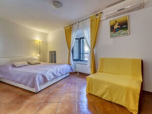 1 bedroom, free WiFi - Lovely apartment for 3 people with A/C, WIFI and TV (Rijeka)