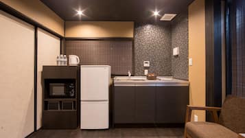 Fridge, microwave, coffee/tea maker, electric kettle
