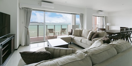 办公桌、遮光窗帘、熨斗/熨衣板、免费 WiFi