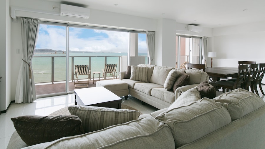 Hideout Okinawa Uruma