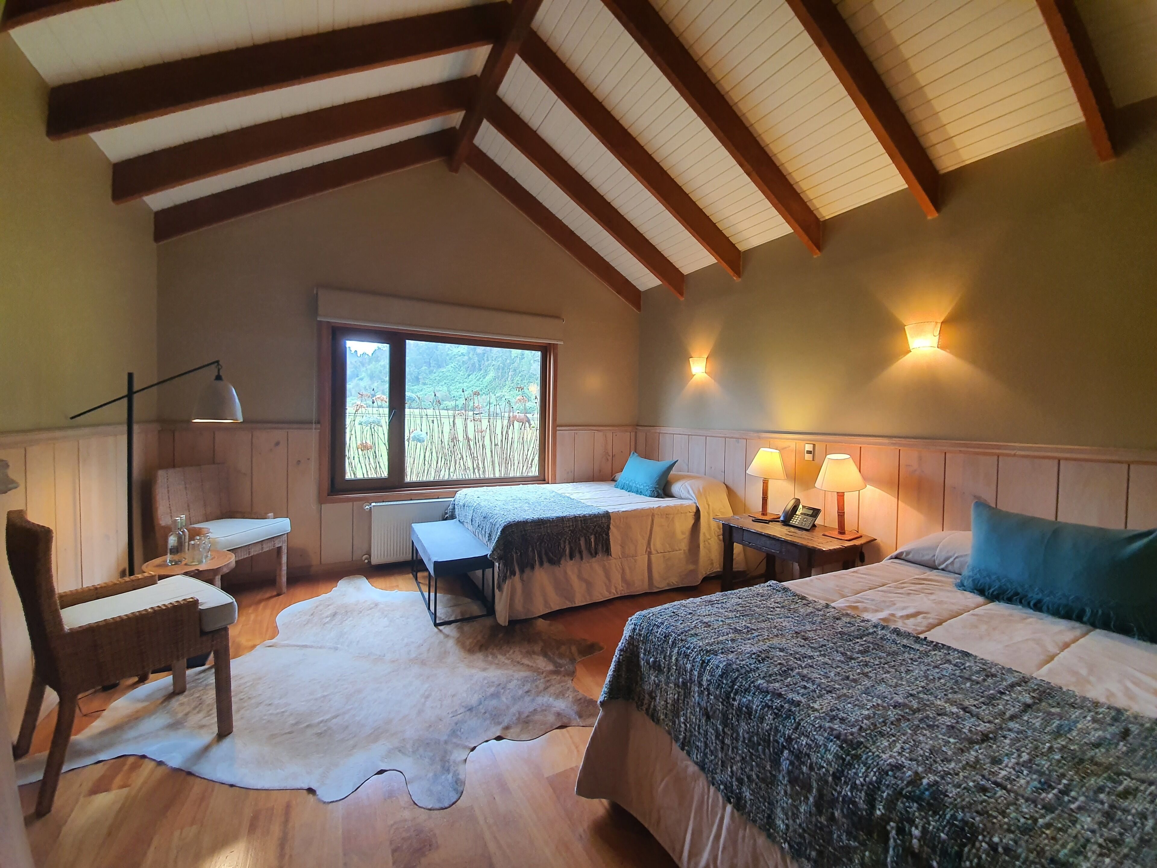 standard twin room | 1 bedroom, in-room safe, blackout curtains, soundproofing