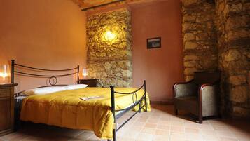 1 chambre, fer et planche Ă repasser, Wi-Fi, draps fournis