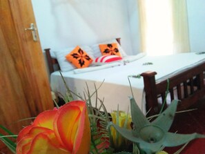 In-room safe, desk, free WiFi