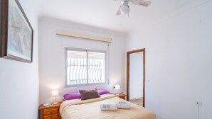 4 bedrooms, iron/ironing board, free WiFi, bed sheets - Cubo's Casa Rural Begoña Alora / private pool / rural / free wifi (Álora)