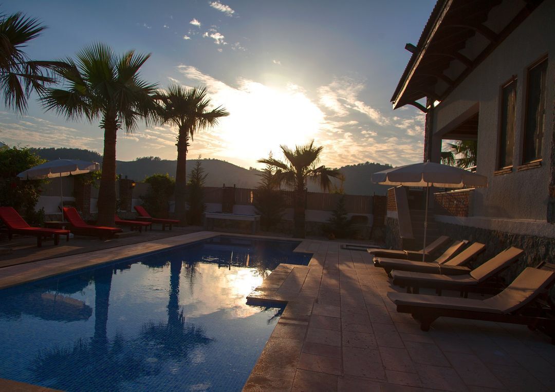 Een verwarmd zwembad