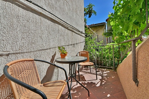 Eigentum, Grundeigentum, Haus, Gebäude, Wand, Tabelle, Möbel, Zimmer, Urlaub, Baum