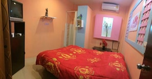 Free WiFi, bed sheets - Adchara Mansion - Hostel (Chiang Rai)