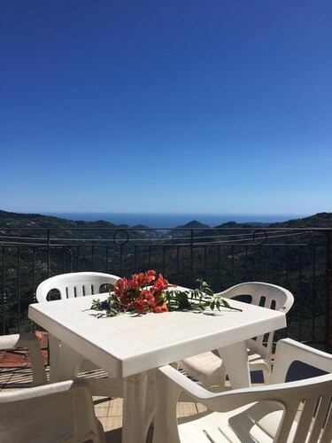 Appartement dans le Borgo delle Stelle. Grande terrasse avec une vue magnifique!