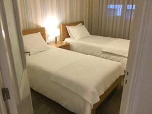 2 chambres, fer et planche à repasser, Wi-Fi, literie fournie