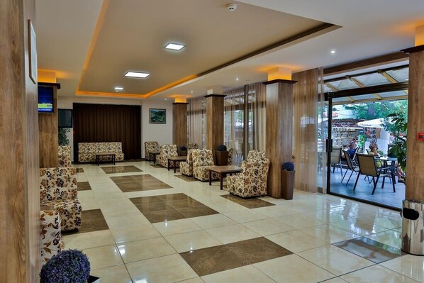 Lobby - Kamchia Park (Golden Sands)