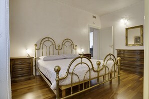 2 habitaciones y caja de seguridad en la habitación 