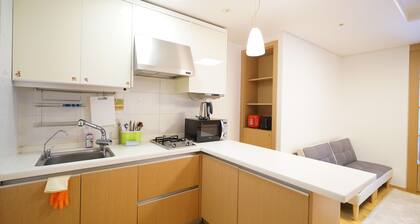 Jamsil Stn & Galleria Palace Apt B