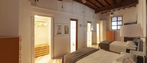 1 bedroom, in-room safe, desk, iron/ironing board