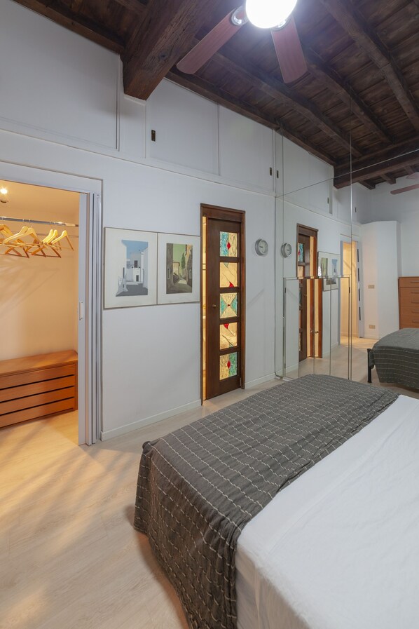 1 bedroom, in-room safe, desk, iron/ironing board