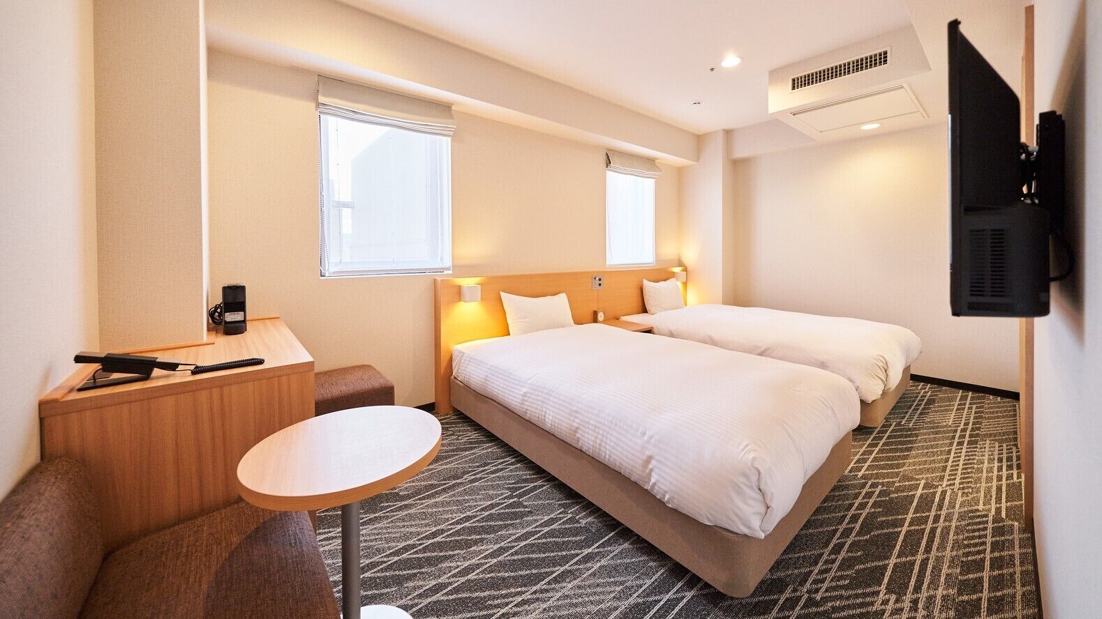 Down comforters, in-room safe, blackout drapes, free WiFi