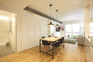 Dining - Gran Vía Plaza (Madrid)