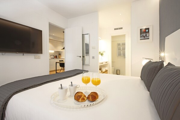 1 bedroom, iron/ironing board, free WiFi, bed sheets