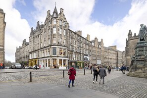 Point of interest - Stunning Flat near St. Giles’ Cathedral (Edinburgh)