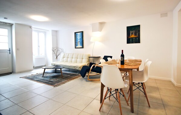 Interior - Cottage in historic part of riverside bastide town Sainte Foy la Grande (Sainte-Foy-La-Grande)
