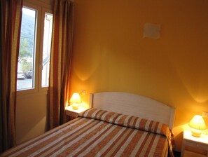 1 bedroom, in-room safe, iron/ironing board, WiFi