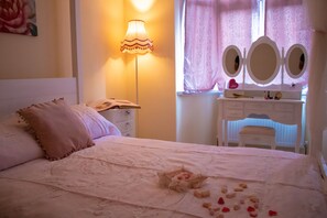 5 camere, ferro/asse da stiro, Wi-Fi gratuito, lenzuola