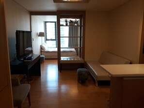 Full House | Área de estar | TV de tela plana