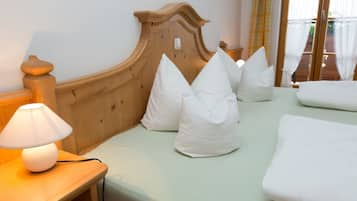 Double Room | In-room safe, desk, soundproofing, cots/infant beds