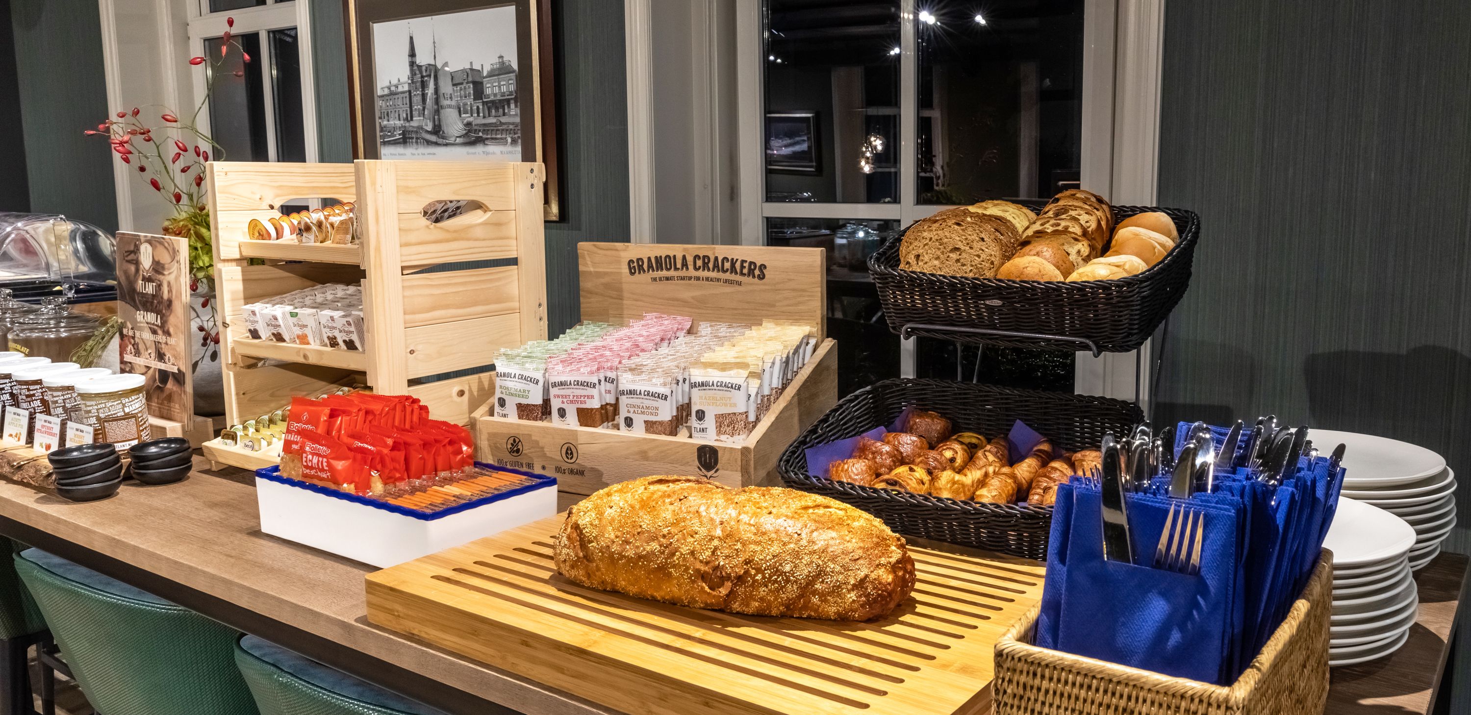 Daily buffet breakfast (EUR 19 per person)