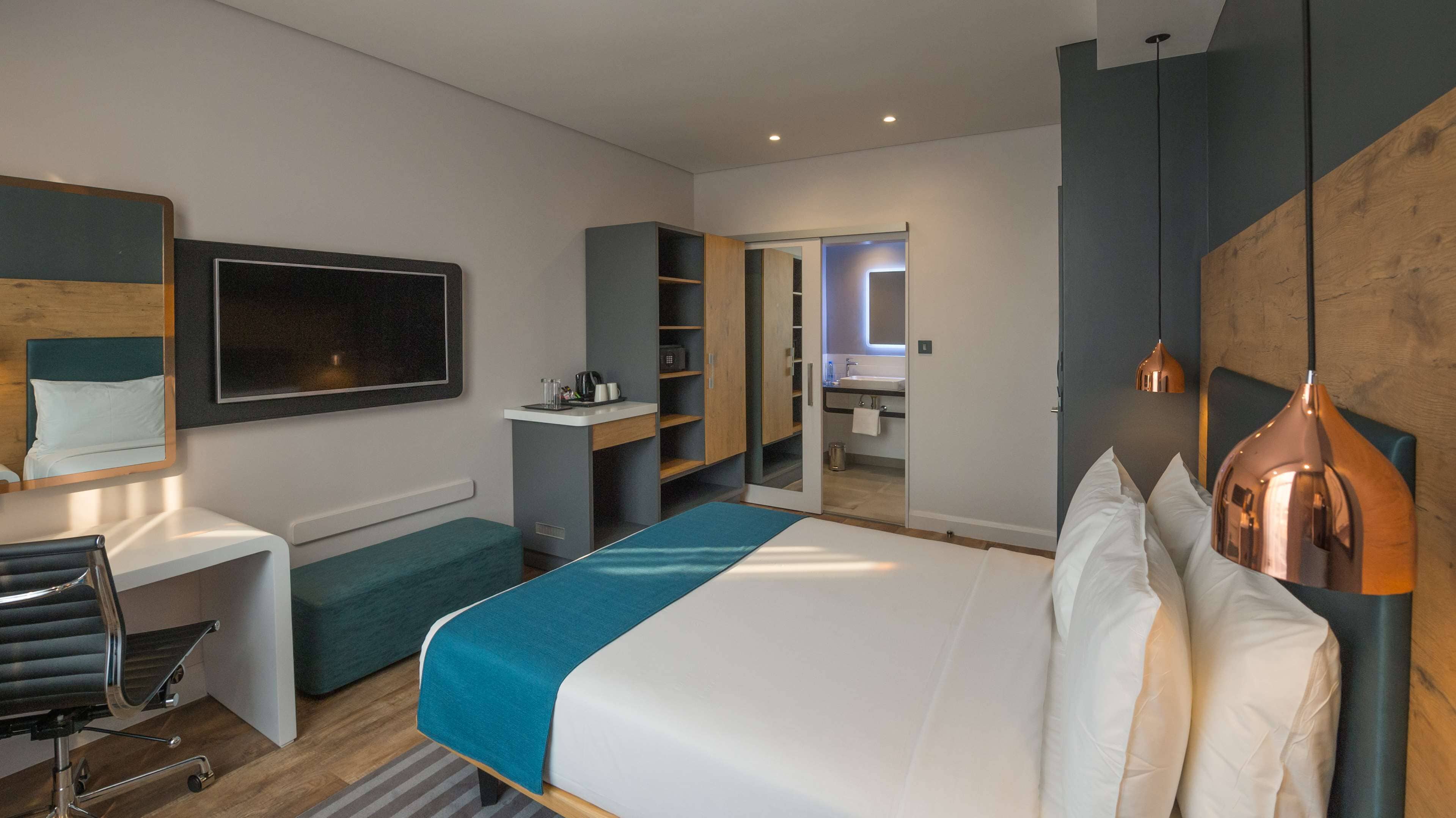 Rom – standard | Sengetøy av topp kvalitet, safe på rommet, skrivebord og lydisolert