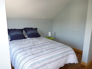 3 chambres, fer et planche à repasser, Wi-Fi gratuit, draps fournis