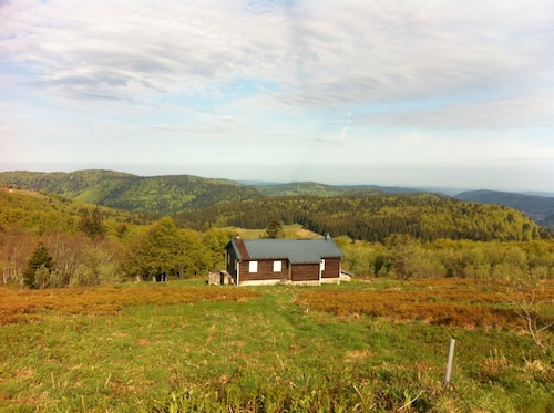Studio plein centre ville GERARDMER très proche du lac