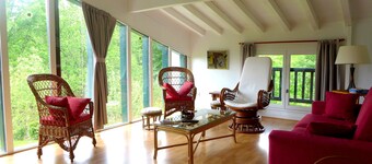 4000 sq.m. house with trees. Hiking, fishing, lake, mountains. 5 km from St. Pée