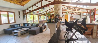 "The Barn" grand espace + billard anglais, babyfoot Stella, fléchettes ( KARMA)