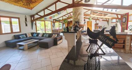 "The Barn" large space + billiards, Stella table soccer, darts (KARMA)