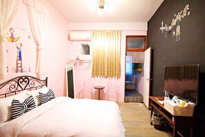 Basic Double Room, 1 Double Bed | 1 bedroom, premium bedding, down duvets, individually furnished - Starry Shennong (Tainan)