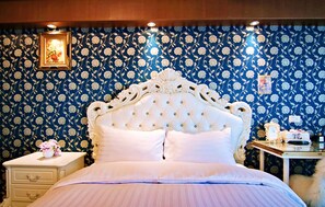 Comfort Double Room, 1 Double Bed, Non Smoking (822) | 1 bedroom, premium bedding, down duvets, individually furnished - Starry Shennong (Tainan)