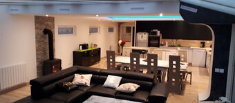 House 10 pers near Utah landing 15 min from the sea,